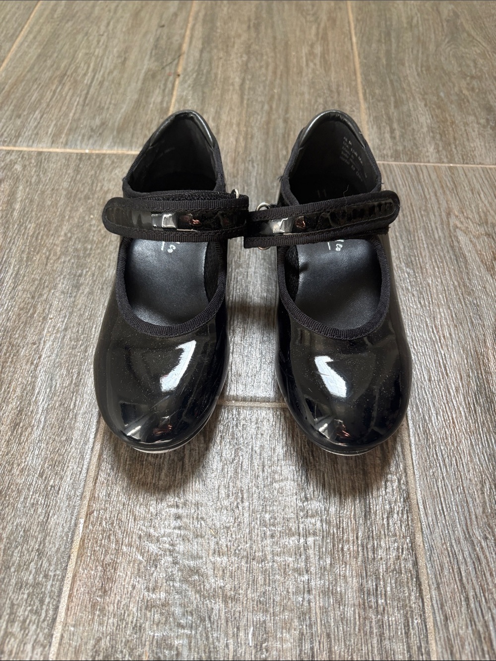 Danskin Freestyle girls tap shoes